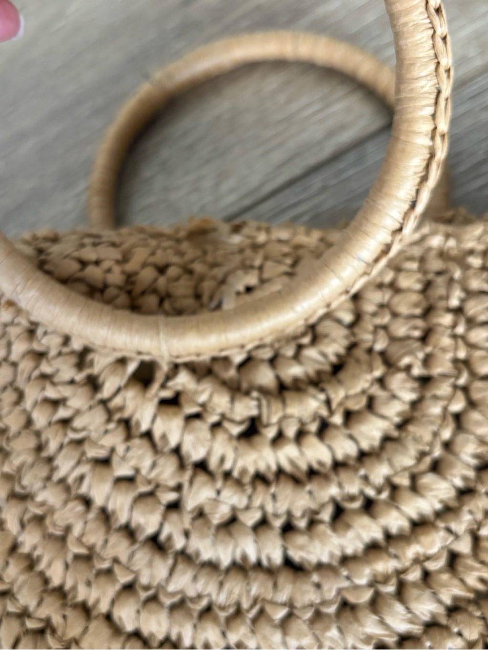 Handwoven Straw Tassel Crossbody Bag in Natural and Cream - Picture 5 of 9